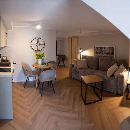 Apartamenty Drevny Kocur Poznan Bagian luar foto