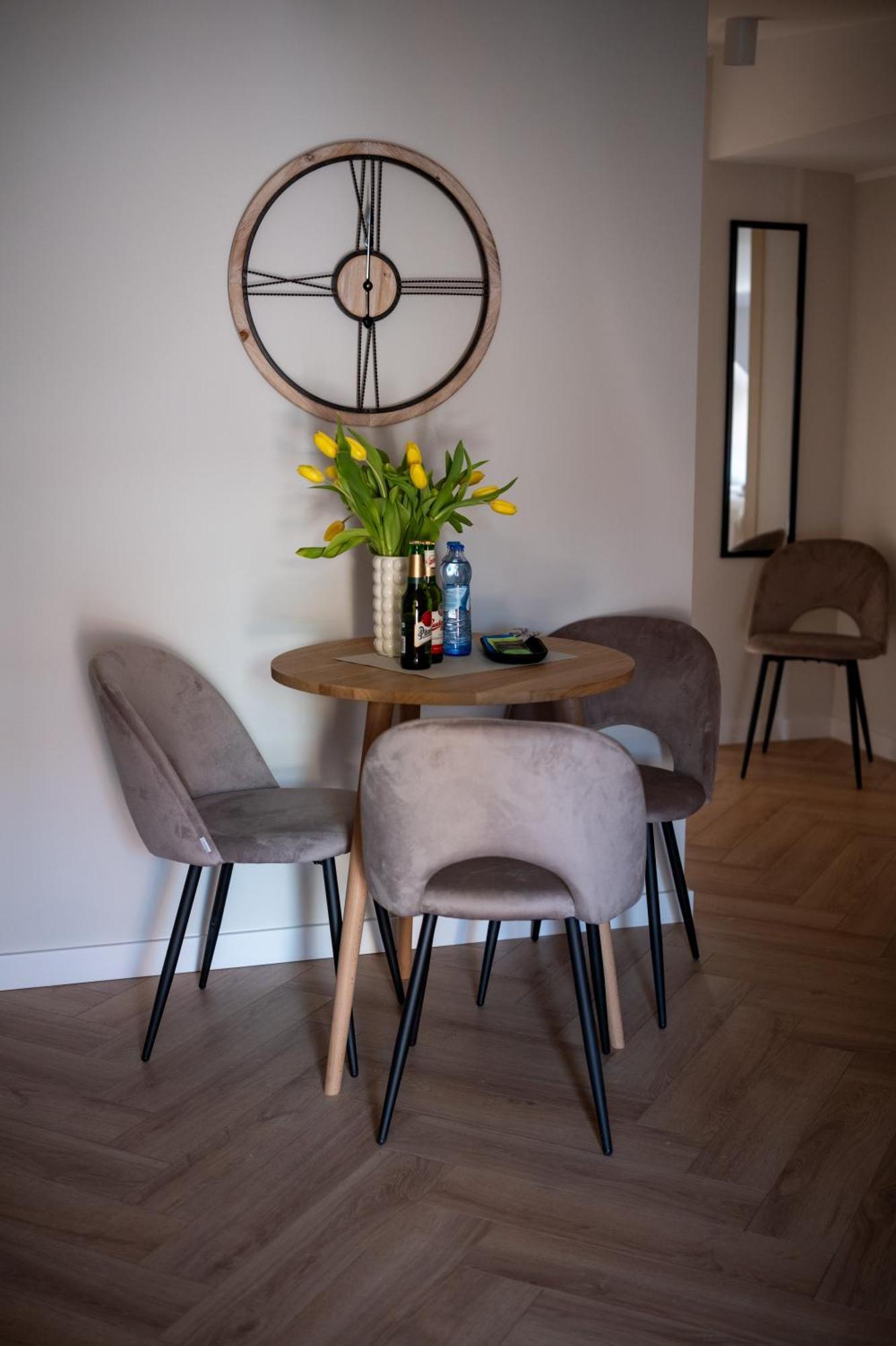 Apartamenty Drevny Kocur Poznan Bagian luar foto